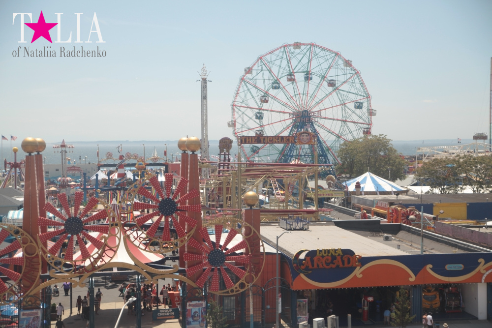 Лето в Нью-Йорке - это Кони-Айленд